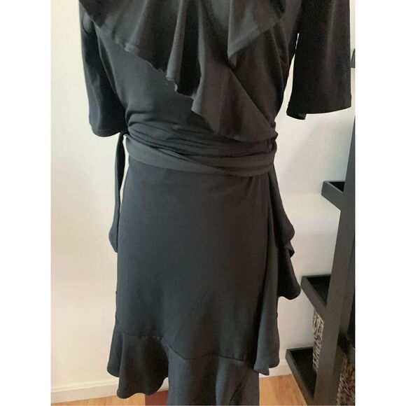 The limited black wrap dress size s - Picture 2 of 7